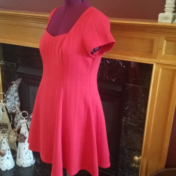 Torrid Red size 1 plus size dress - Picture 3 of 8